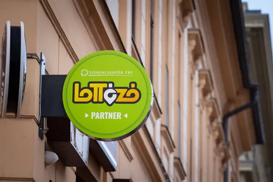 彩票数据分析深度解析：数据结构、信息框架与系统运作全景